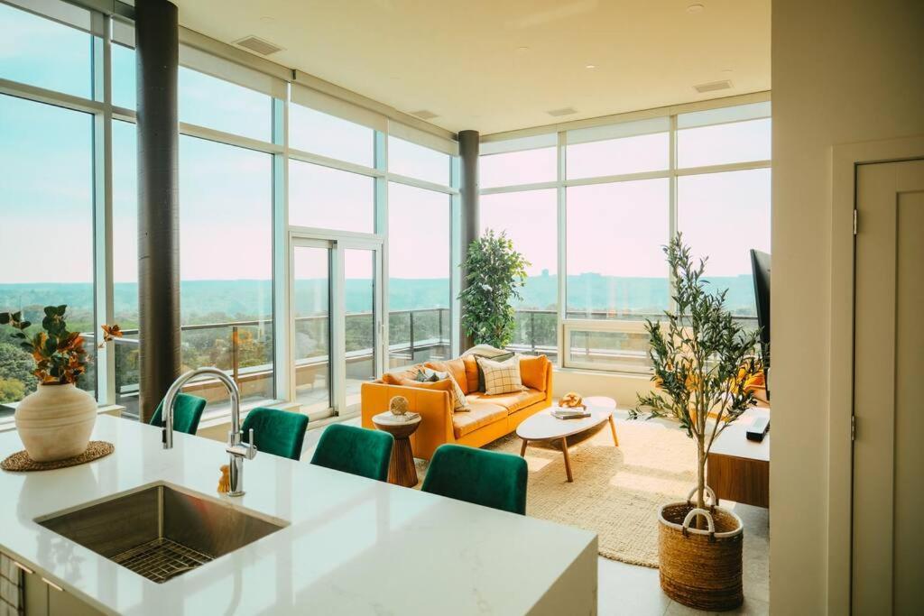 New - Luxury 2Br Penthouse Apt In Central Halifax Buitenkant foto