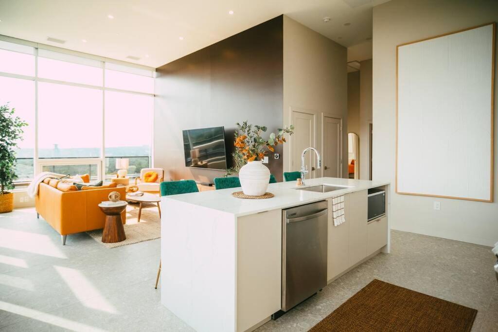 New - Luxury 2Br Penthouse Apt In Central Halifax Buitenkant foto