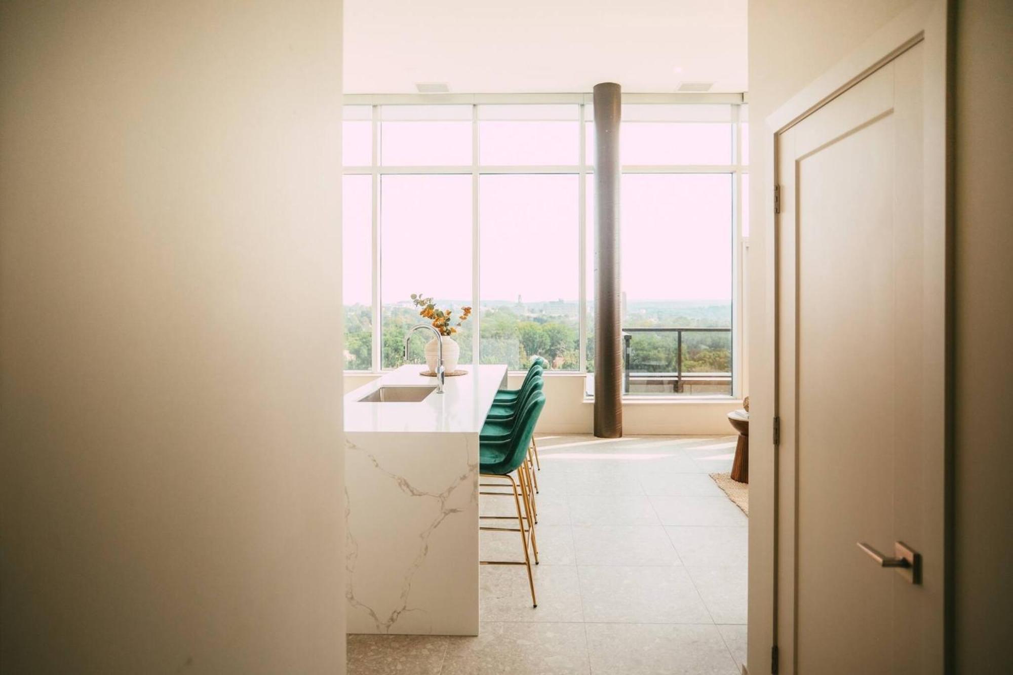 New - Luxury 2Br Penthouse Apt In Central Halifax Buitenkant foto